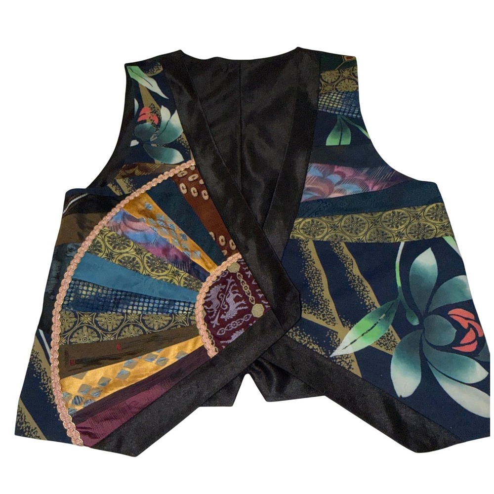 Vintage Style Patchwork Tapestry Vest Boho WhimsyGoth Dark Academia Artsy M/L